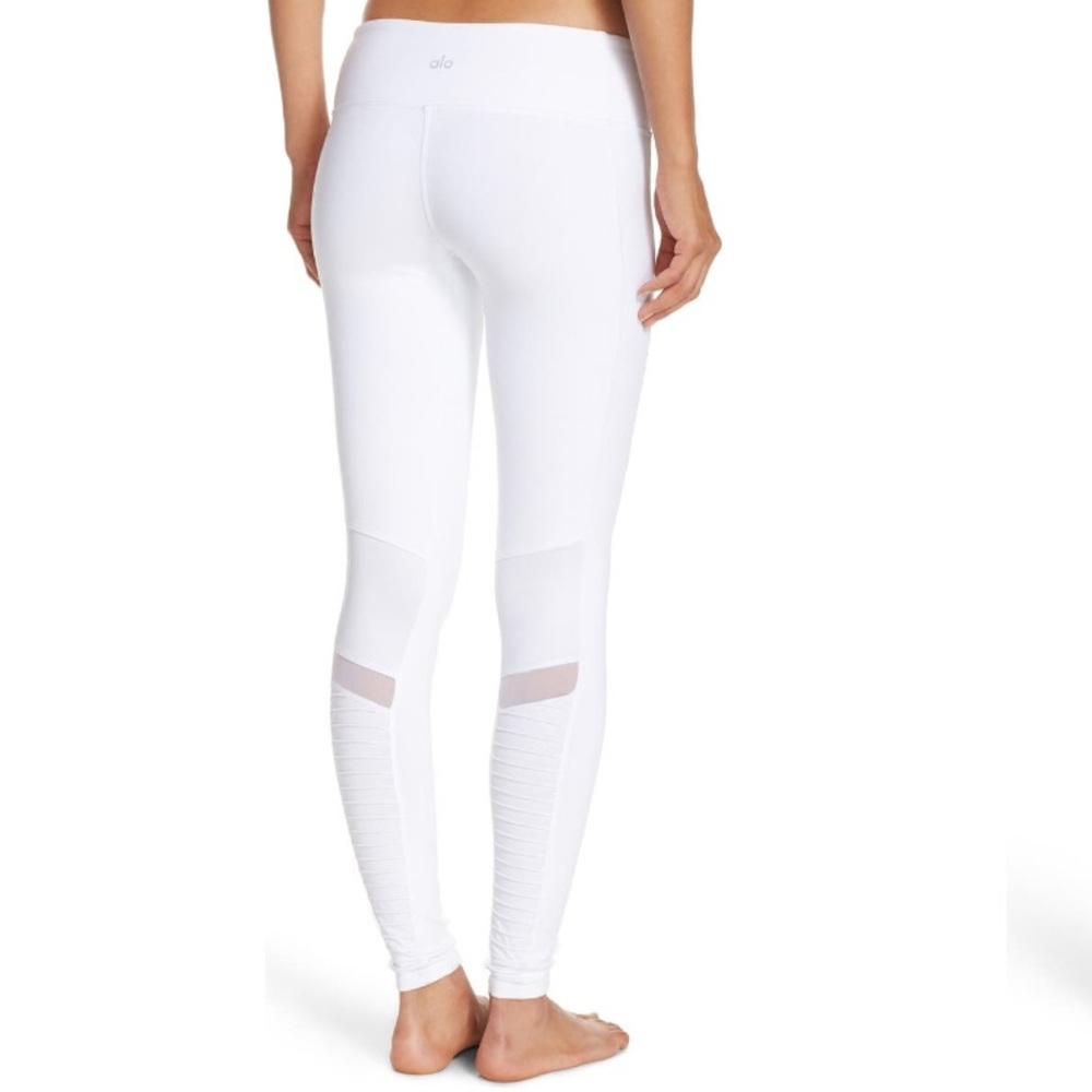 EUC ALO Yoga Moto Leggings